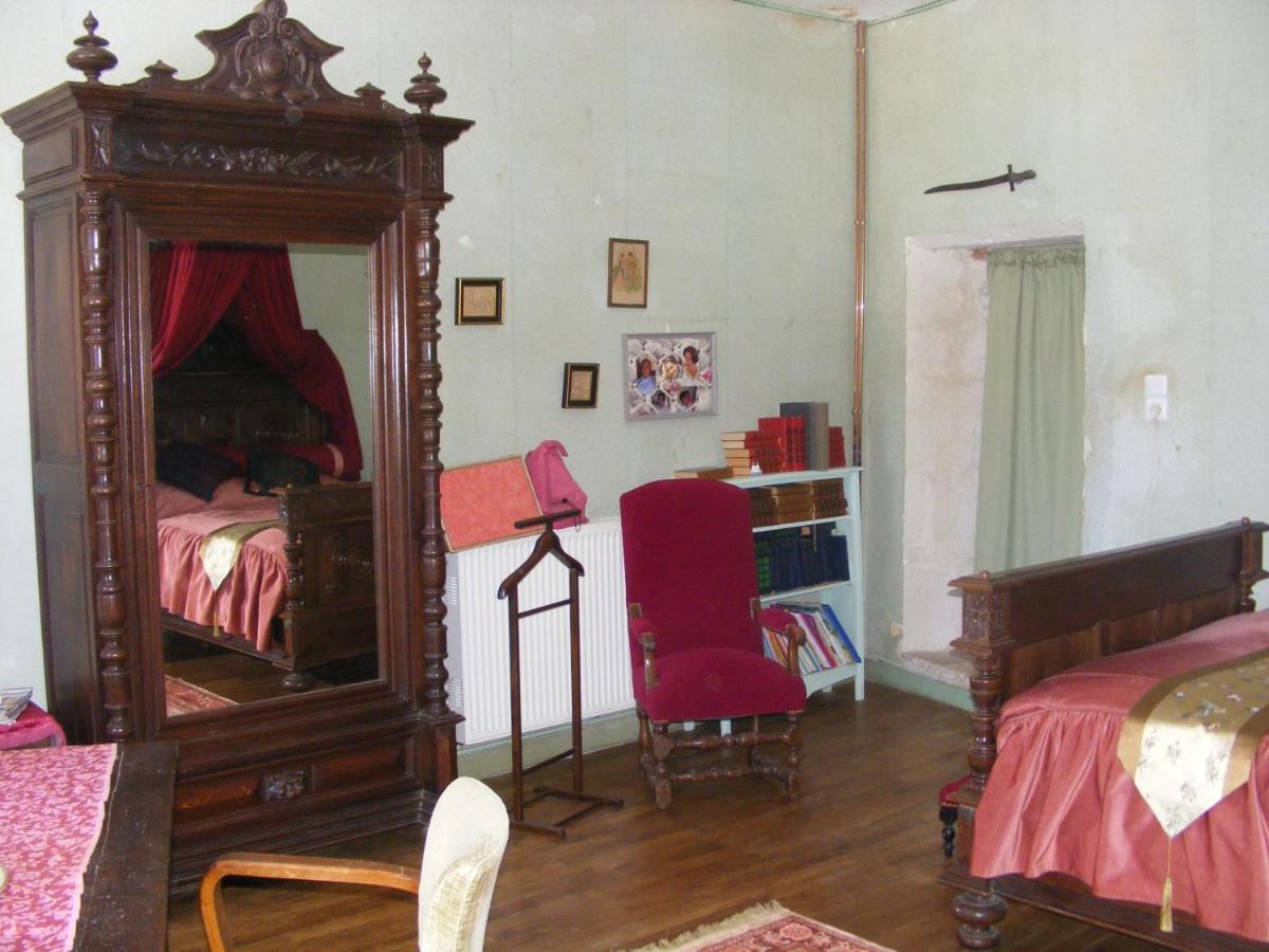 Hotel La Mailholière Blanzay Esterno foto